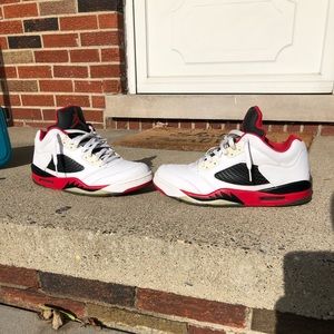 Air Jordan 5 low fire red